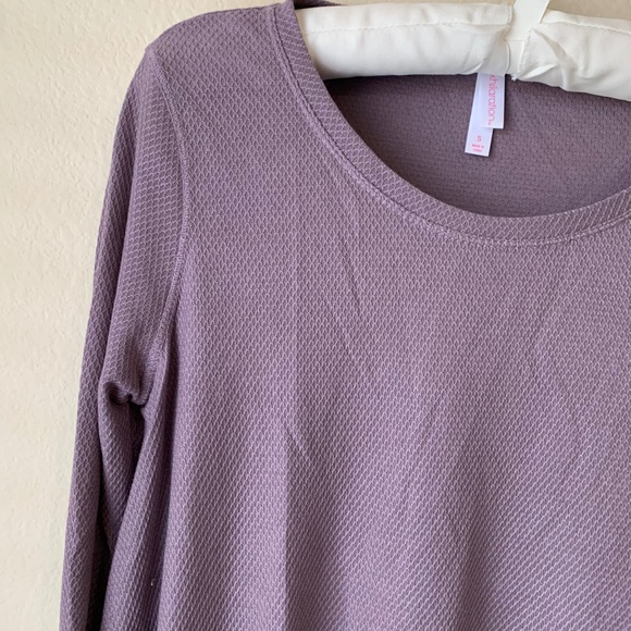 Long Sleeve Top Smoky Lilac with Lace Hem Zigzag Hemline ScoopNeck Size Small - Picture 3 of 14